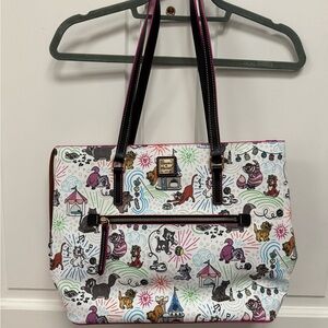 New Disney Parks Dooney & Bourke Shopper’s Tote in Disney Cats Pattern